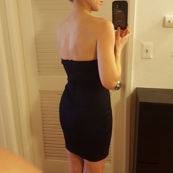 Black Lace on Navy - Foreign Exchange - Picture 5 of 9